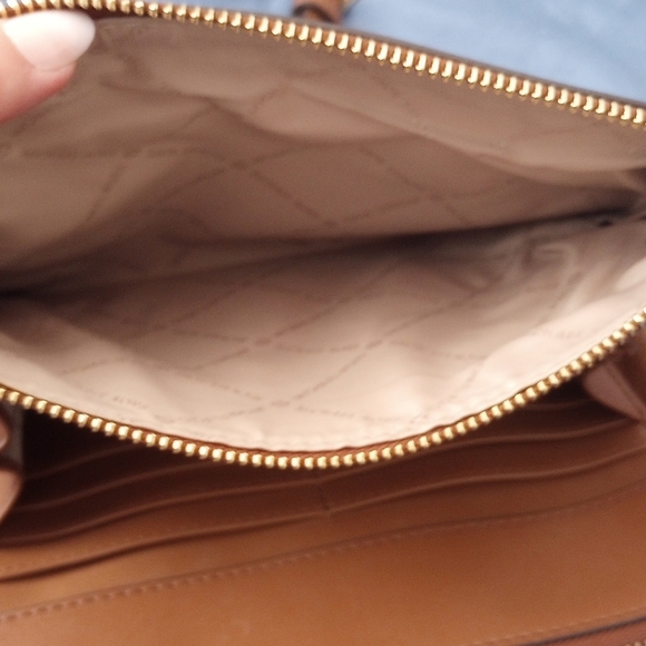 Michael Kors Kenly Large Double Zip East West Xbody Leather Crossbody Clutch Bag - Picture 4 of 8